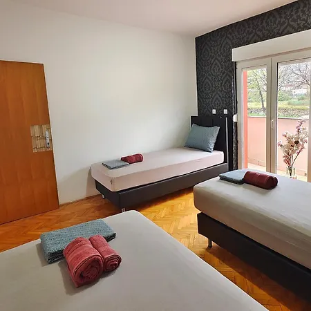 Apartment Tomy 2 *