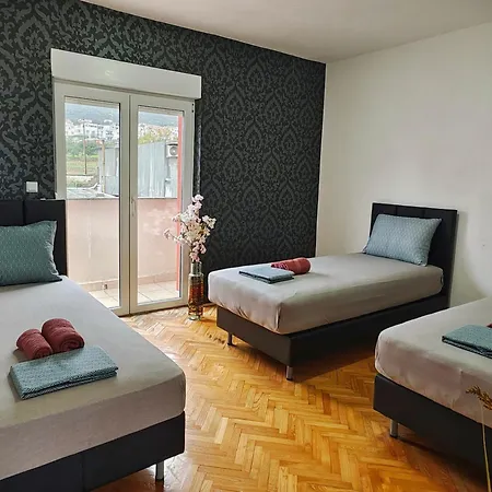 Tomy 2 Apartment